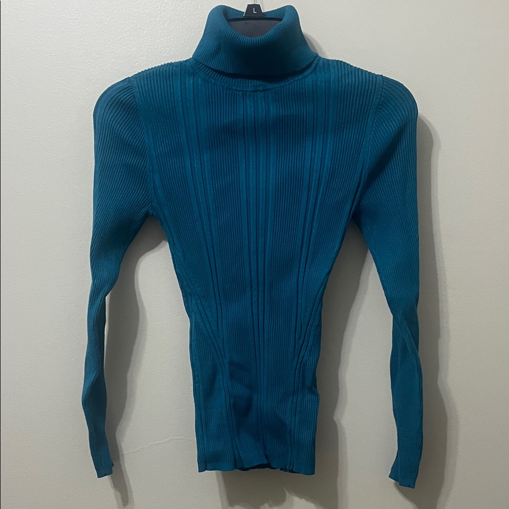 White House Black Market turtleneck